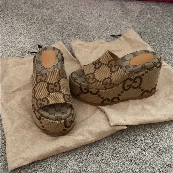 Gucci Brown Platform Shoes with Iconic Design - Picture 1 of 3